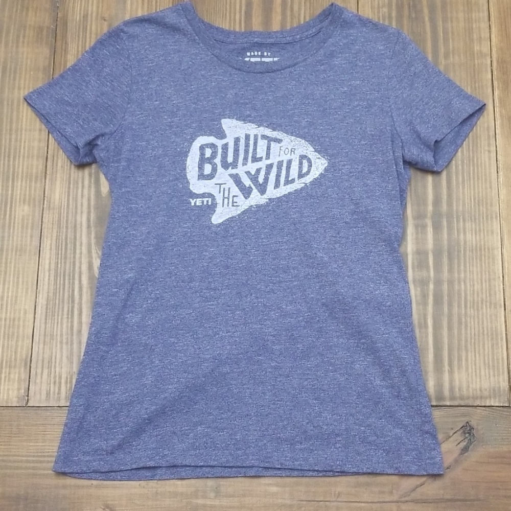 YETI Tee Shirt Built For The Wild Size Small